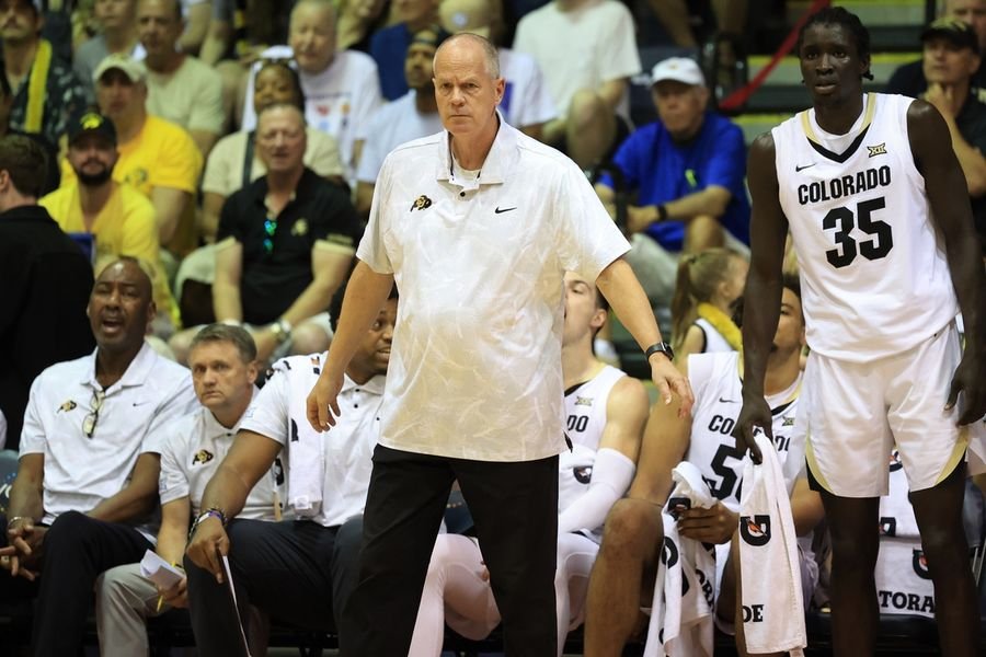 NCAA Basketball: Maui Invitational-UCONN at Colorado⁢ 