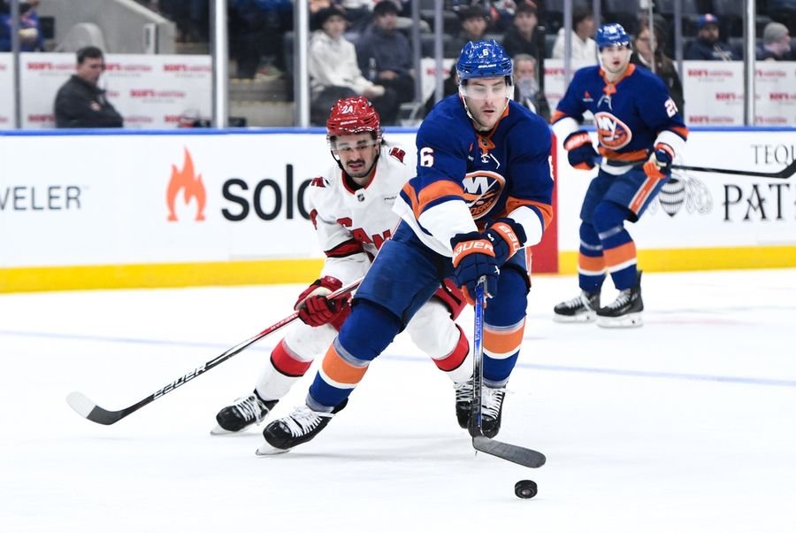 NHL: ⁣Carolina ⁣Hurricanes at New York Islanders