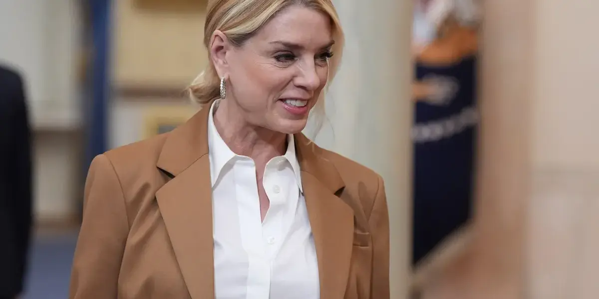 pam bondi — SA news