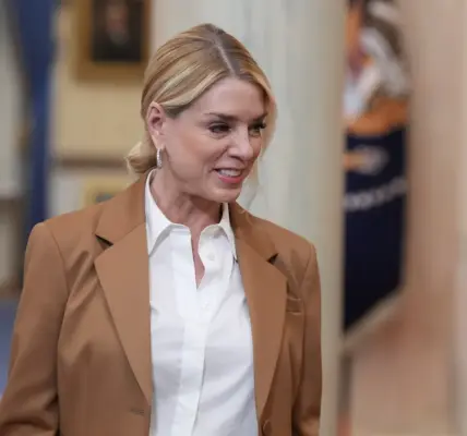 pam bondi — SA news