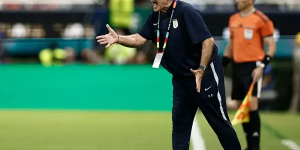 إجراء غير مسبوق.. أوروجواي تعاقب نجومها بعقوبة لم تحدث من قبل