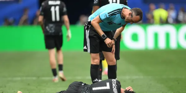 "فيفا" يُسند قمة الأرجنتين وسويسرا لحكم مثير للجدل