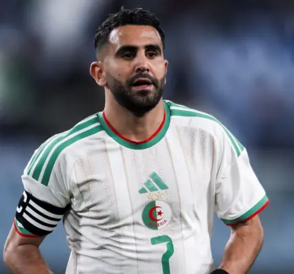 بعد رحيله عن الأهلي.. نادٍ سعودي يتحرك لضم رياض محرز مجانًا