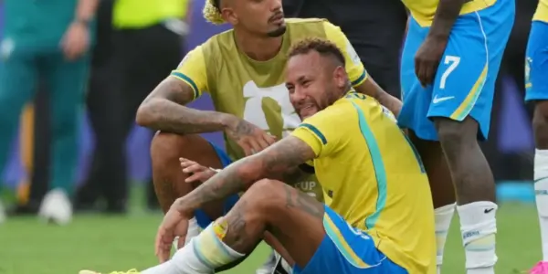 بالفيديو.. نجم البرازيل ينفجر باكيًا على الهواء بعد ضياع حلمه