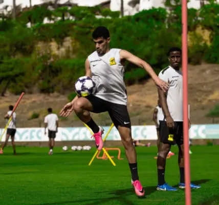 قبل أن يبدأ.. مباراة ودية تنهي موسم لاعب الاتحاد السعودي
