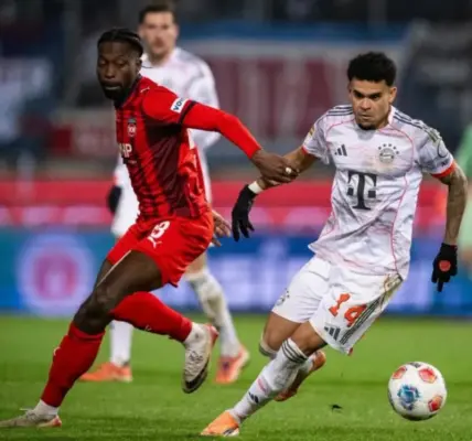بايرن ميونخ عن انتقال دياز إلى الهلال: سنكون أغبياء