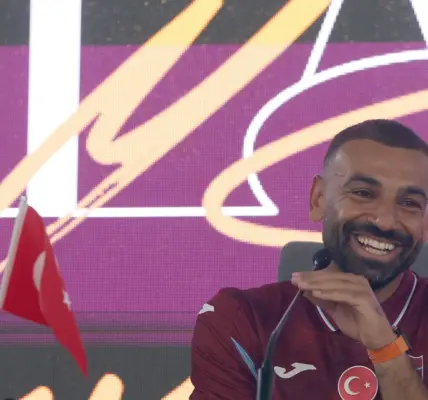 نجوم العالم يتوافدون على الدوري التركى بعد صفقة محمد صلاح